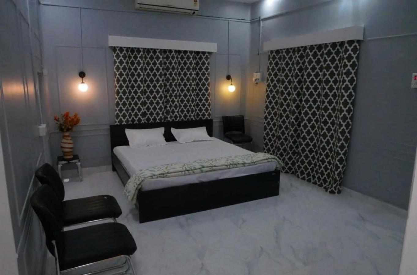 Janki Kunj Varanasi- 3 Room Home Extérieur photo