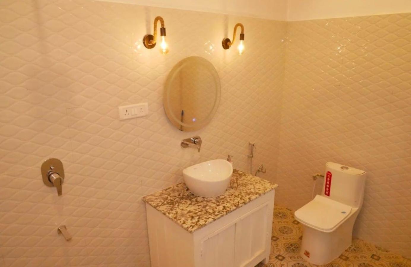 Janki Kunj Varanasi- 3 Room Home Extérieur photo
