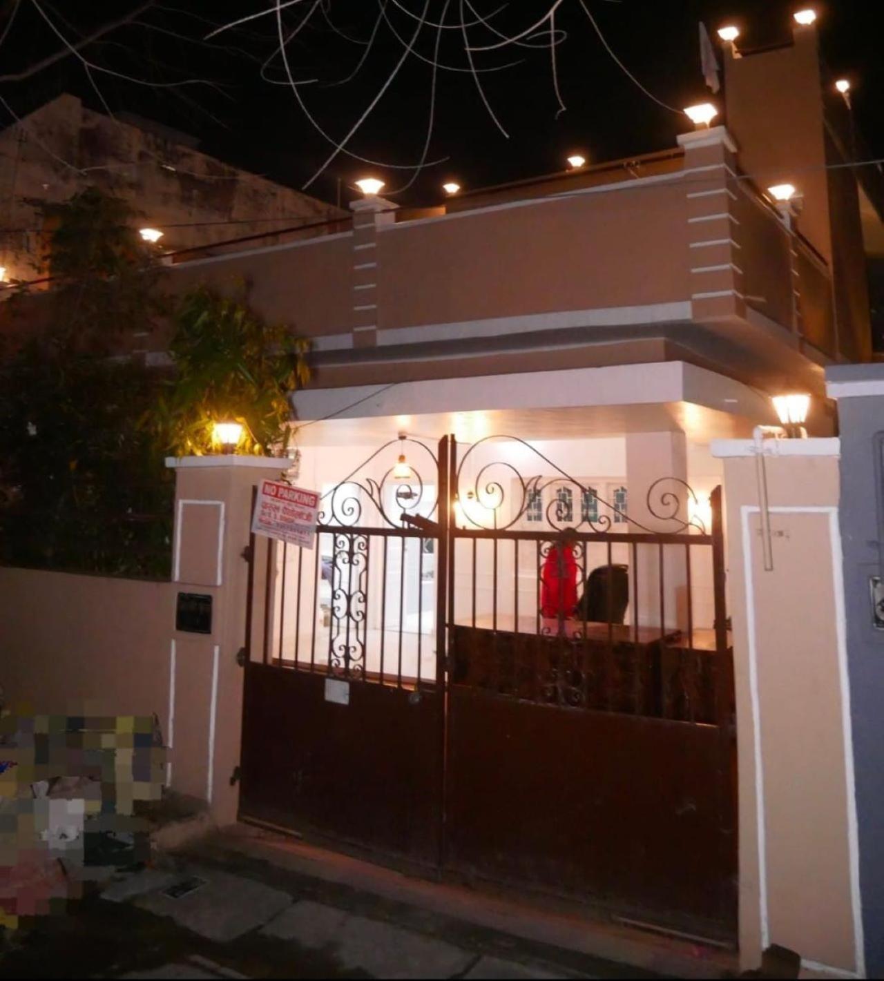 Janki Kunj Varanasi- 3 Room Home Extérieur photo